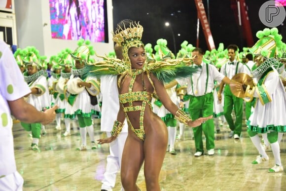 Carnaval 2022 no Rio: A cantora Iza, rainha da Imperatriz, também já considerou silicone, mas disse ter medo de cirurgia