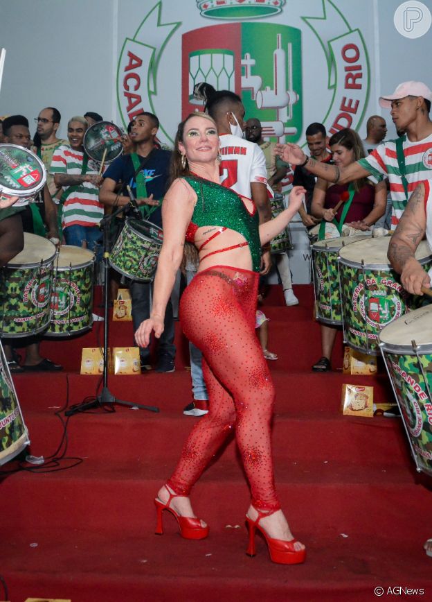 Carnaval 2022 no Rio: Paolla Oliveira, rainha da Grande Rio, já fez lipo nas coxas e outros procedimentos estéticos para combater flacidez