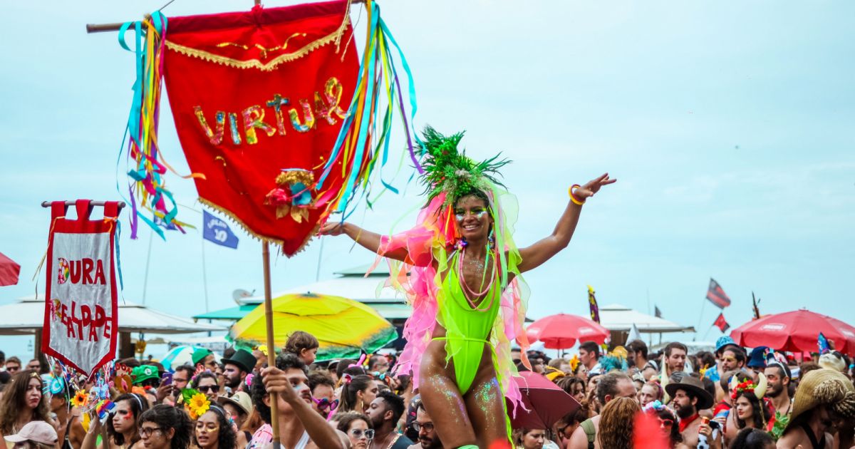 Quem caiu carnaval 2022 2