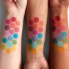 Maquiagem para o signo de Sagitário: paletas coloridas fazem sucesso