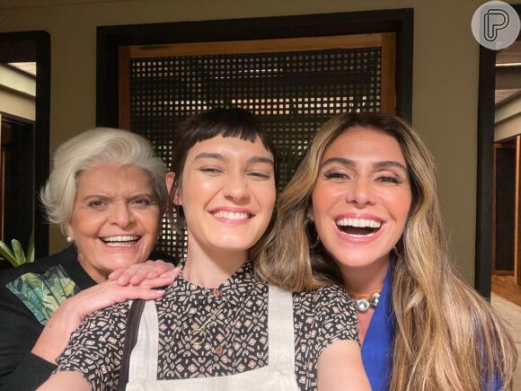 Nina Tomsic com Jussara Freire e Giovanna Antonelli em bastidor da novela 'Quanto Mais Vida Melhor', onde vivem Tuninha, Ingrid e Paula