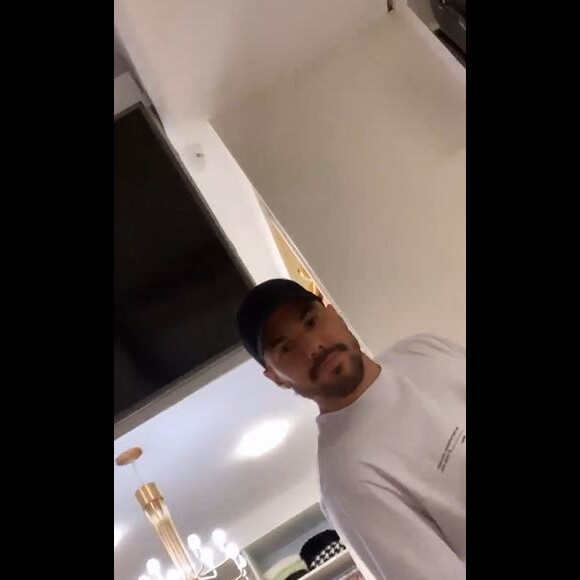 Viih Tube, por sua vez, reclama que Lipe Ribeiro não a deixa gravar stories porque não para de cantar