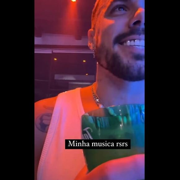 Lipe Ribeiro diz que música 'Chega e senta' é a sua música, e filma Viih Tube na sequência, dando a entender que a influencer fica com outras pessoas, mas sempre o procura depois