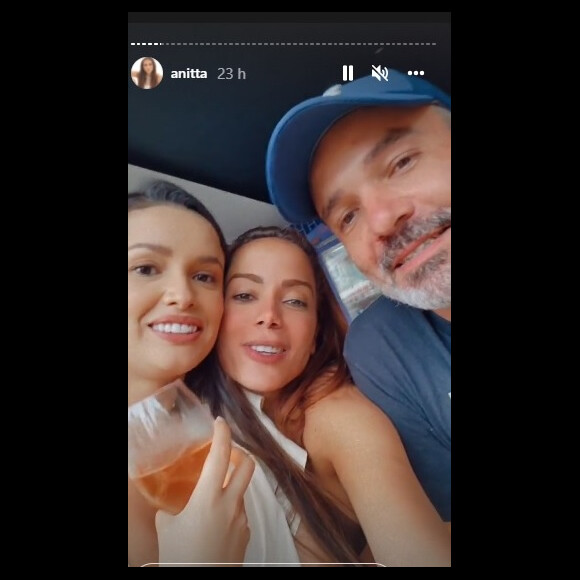 Todos os funcionários responderam que Juliette era mais difícil de lidar que Anitta