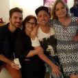 Thales Bretas, viúvo de Paulo Gustavo, recebeu uma declaração de dona Déa Lúcia, mãe do humorista, nos comentários da publicação: 'Te amo'