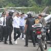 Neymar chega de helicóptero para participar de tarde de autógrafos em um shopping de Campinas, SP, em 14 de março de 2013