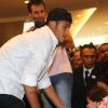 Neymar chega de helicóptero para participar de tarde de autógrafos em um shopping de Campinas, SP, em 14 de março de 2013