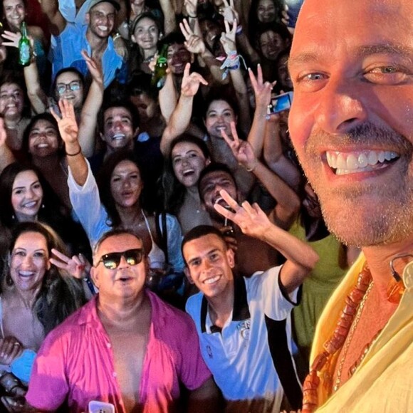 Diogo Nogueira celebrou o sucesso de apresentação em Fernando de Noronha