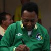 O Santos vai assinar um contrato vitalício com Pelé, assim que ele se recuperar totalmente