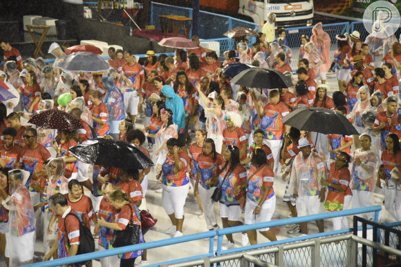 Carnaval 2022 no Rio: embora a Sapucaí não esteja cancelada, os blocos de rua estão. Os cortejos agora procuram uma maneira de não deixar a festa passar em branco pelo segundo ano consecutivo