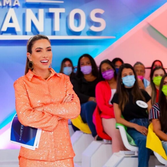 Na sequência, Patrícia Abravanel questionou sobre como poderia falar sobre os LGBTQIA+ para os próprios filhos, dando a entender que não compreendia como isso seria possível