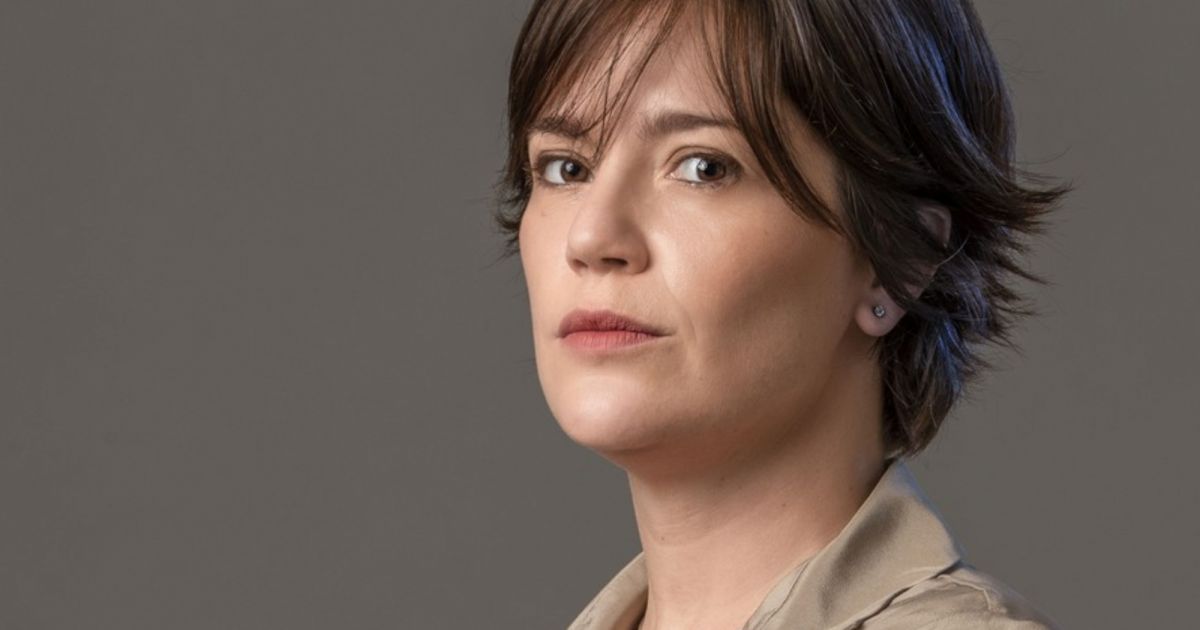Gabriela de 'Um Lugar ao Sol', Natália Lage analisa romance da médica com Ilana - Purepeople Gabriela de 'Um Lugar ao Sol', Natália Lage analisa romance da médica com Ilana - Purepeople