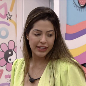 'BBB 22': de acordo com internautas, Bárbara teria enviado a mensagem para Eslovênia porque Laís, outra participante, também está interessada em Rodrigo