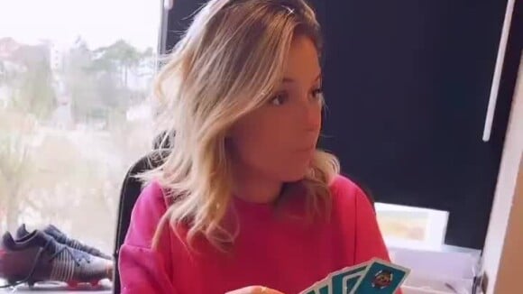 Bruna Biancardi posta vídeo jogando cartas com companheira de parça de Neymar