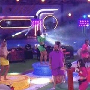 BBB 22: câmera quebrou quando Eslovênia a derrubou