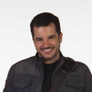 Thiago Mendonça está na novela 'Carinha de Anjo' como Vitor