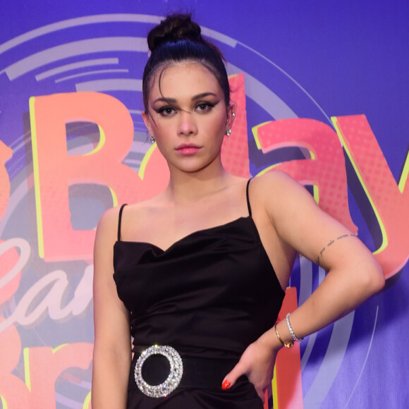 Flávia Pavanelli esteve na festa de aniversário da influencer e apresentadora Camila Loures