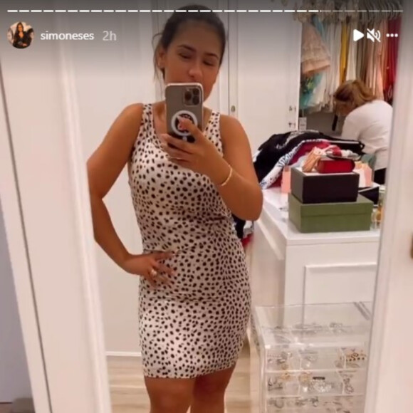 Simone Mendes entrou em vestido tubinho antigo após secar 25 kg