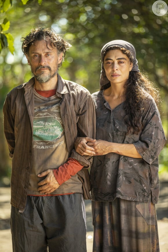 Gil (Enrique Diaz) e Maria Marruá (Juliana Paes) têm vidas marcadas por tragédias na novela 'Pantanal'