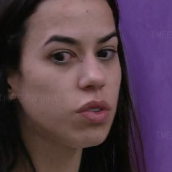 Após entrar no 'BBB 22', Larissa desabafou sobre Gustavo, com quem estava na Casa de Vidro: 'Ele sempre me interrompe, é como se só ele soubesse das coisas'