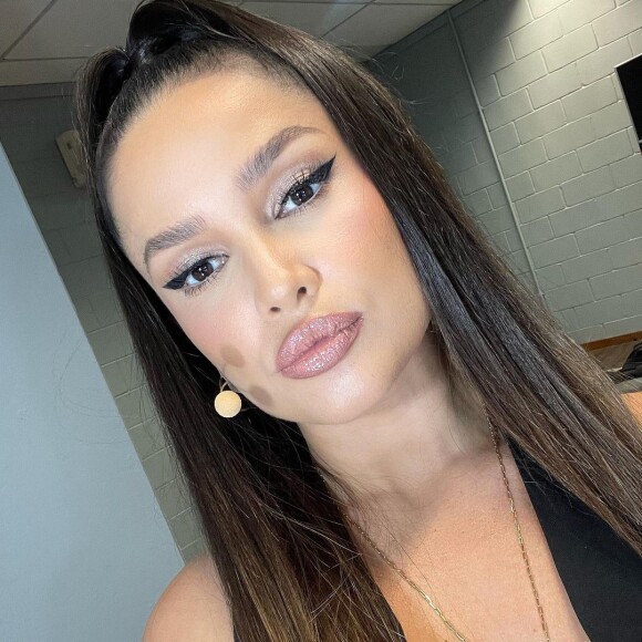 Juliette é apaixonada por maquiagens e selecionou as novidades para incluir em coleção