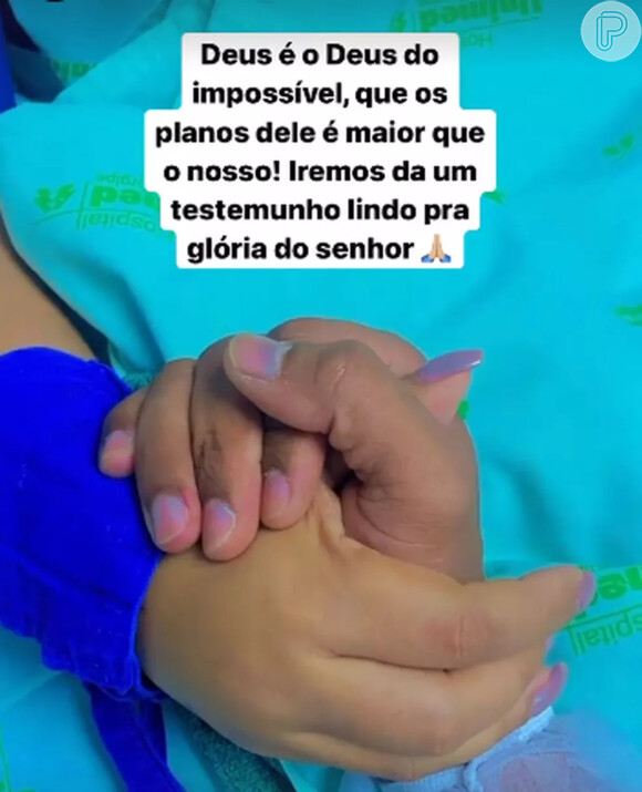 Marido de Paulinha Abelha, Clevinho Santos postou foto durante transferência da cantora de hospital