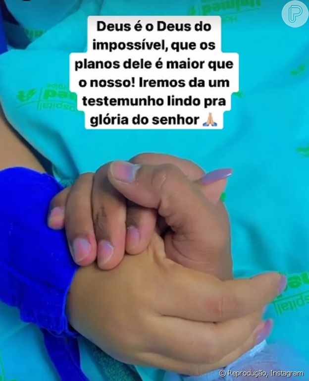 Marido de Paulinha Abelha, Clevinho Santos postou foto durante transferência da cantora de hospital