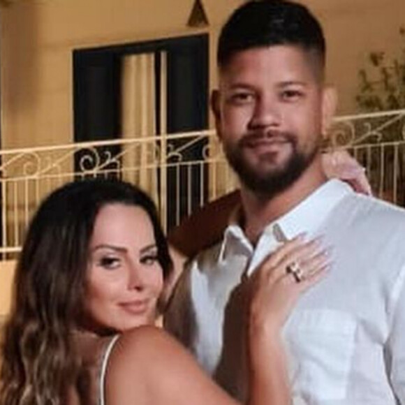 Viviane Araujo chora ao revelar gravidezaos 46 anos 'Meu sonho se tornou realidade!'