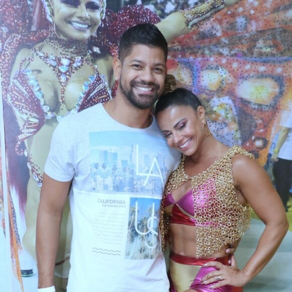 Viviane Araujo entrou no 3º mês de gravidez de Guilherme Militão