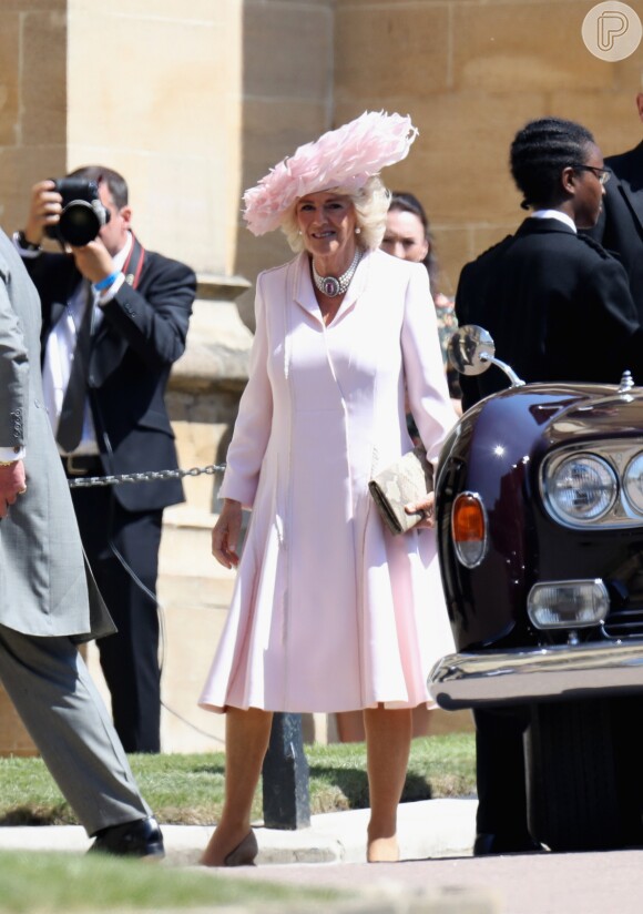 Mulher do príncipe Charles, a duquesa Camilla Parker-Bowles também contraiu a Covid-19