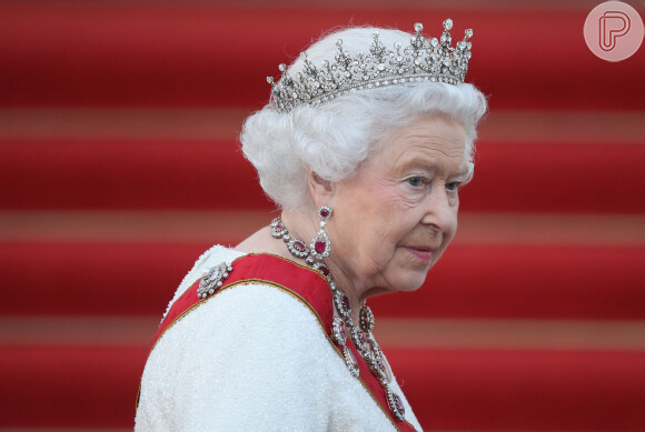 A Rainha Elizabeth II testou positivo pela Covid-19 pela primeira vez