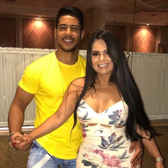 Clevinho Santos, marido de Paulinha Abelha, publicou um texto se despedindo da cantora