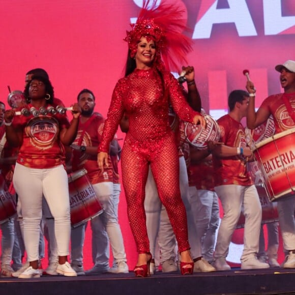 Viviane Araújo esteve no evento de abertura do Rio Carnaval 2022 com o Salgueiro, que serve como prévia dos desfiles dos dias 22 e 23 de abril