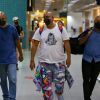 Tiago Abravanel é flagrado em aeroporto após deixar casa do 'BBB22'