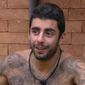 Após a ação do 'BBB 22', Pedro Scooby revelou dor de barriga