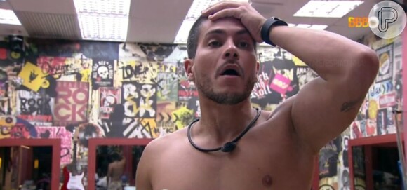 'BBB 22': Arthur Aguiar comeu sorvete e, por ser intolerante à lactose, ficou com desconforto. Ator ainda revelou que costuma ficar com o nariz entupido, escorrendo 'só água'