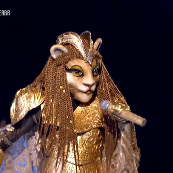 'The Masked Singer': a Leoa entrou na disputa e internautas passaram a chutar nomes como Anitta, Inês Brasil e até Gisele Bündchen
