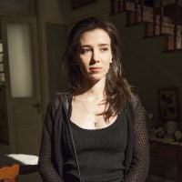 'Império': Cora ameaça incendiar casa que mora com Cristina: 'Com todos dentro'