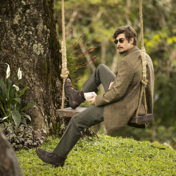 Rafael Vitti está no ar como o mágico Davi em 'Além da Ilusão"