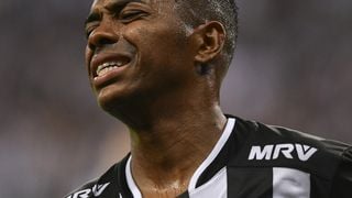 Caso Robinho: vítima quer voltar à Justiça para processar amigos do jogador envolvidos no crime