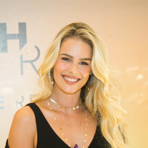 Gabriel Medina terminou seu casamento de um ano com a modelo Yasmin Brunet