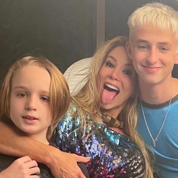 Danielle Winits é mãe de Noah, de 14 anos, da relação com Cássio Reis, e de Guy, de 10, do relacionamento com Jonatas Faro