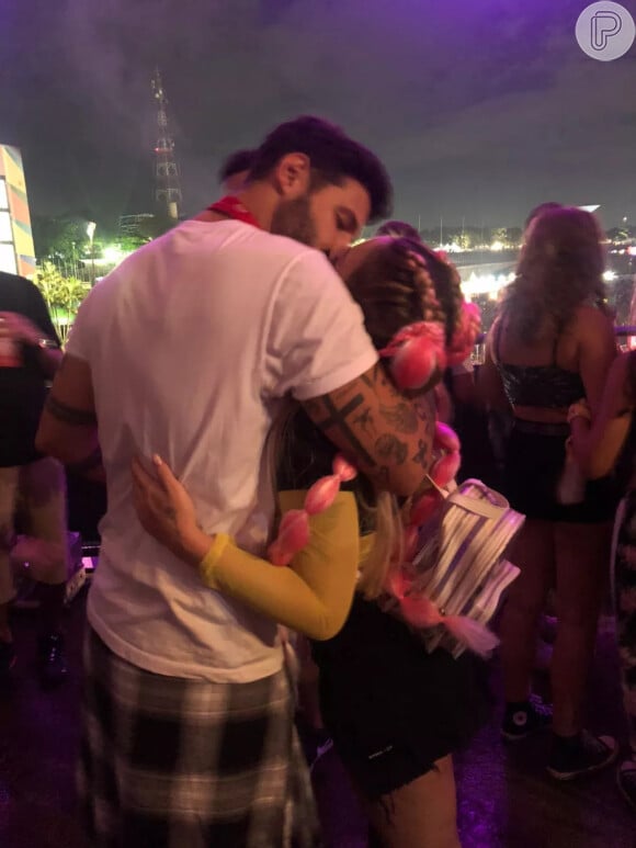 Viih Tube e Rodrigo Mussi trocaram beijos no Lollapalooza