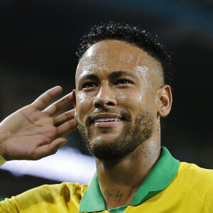 Neymar estava jogando pela Seleção Brasileira no Maracanã na hora em que Bruna Biancardi e Rodrigo Mussi se encontraram