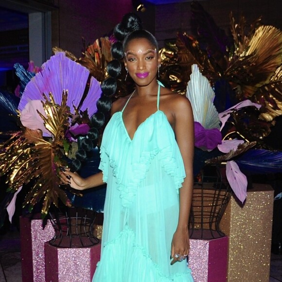 Iza no 'BBB 22': 'Para quem já enviou currículo para ser da equipe e já passou pela sensação de poder trabalhar no programa, é muito incrível estar lá cantando'