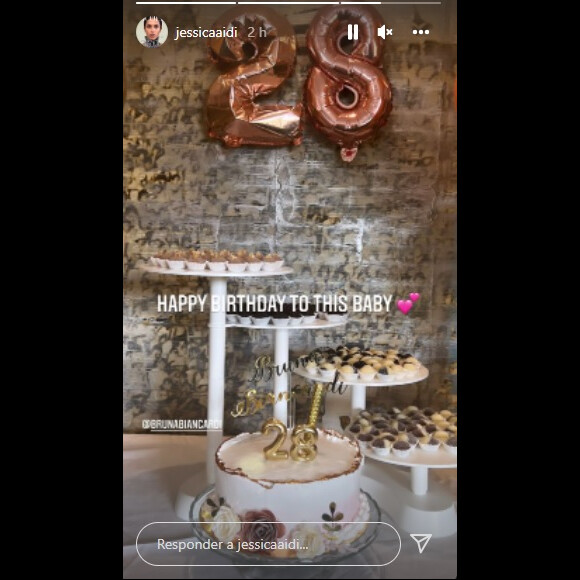 Bruna Biancardi usou as redes sociais para mostrar os detalhes da festa de 28 anos em Paris