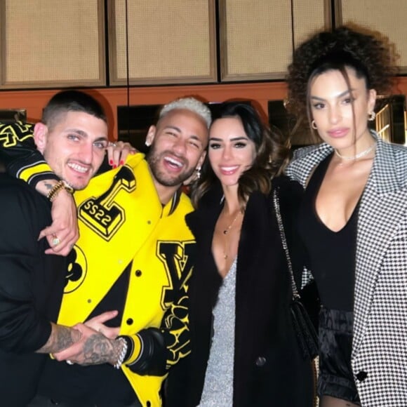 Festa também contou com amigos de Neymar, como Marco Verratti e a esposa, Jessica Aidi