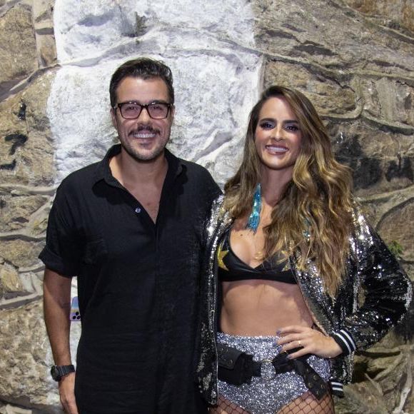 Joaquim Lopes e Marcella Fogaça também foram ao baile do Arara: a cantora usou meia-arrastão com hot pant