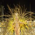 No Carnaval da Paraíso do Tuiuti, a rainha de bateria foi Thay Magalhãe: ela usou look dourado poderoso