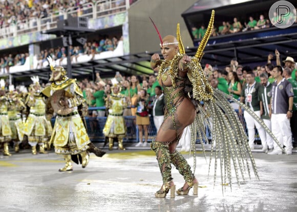 Carnaval do Rio: rainha de bateria da Mocidade Independente de Padre Miguel, Giovanna Angélica raspou a cabeça
